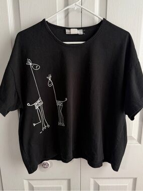 Better Things black short sleeve puff paint? giraffes size XL